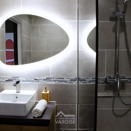 Le Paradis Au Mont Des Oiseaux - - Clim - Piscine - Tennis - Vue * Ιέρ