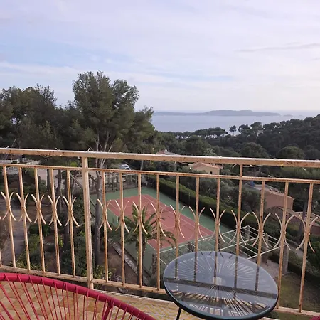 Апартаменты Le Paradis Au Mont Des Oiseaux - - Clim - Piscine - Tennis - Vue Йер